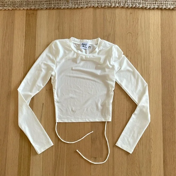 Princess Polly backless long sleeve - Picture 1 of 3